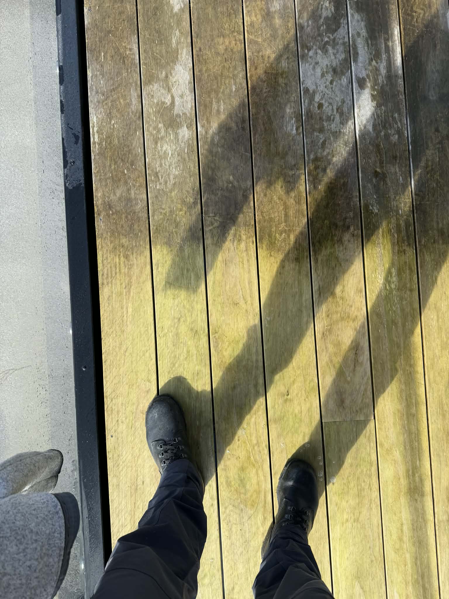 Terrassegulv under rengjøring